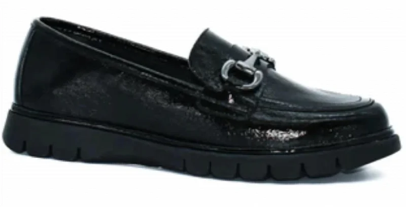 Chic Loafers In Black Patent