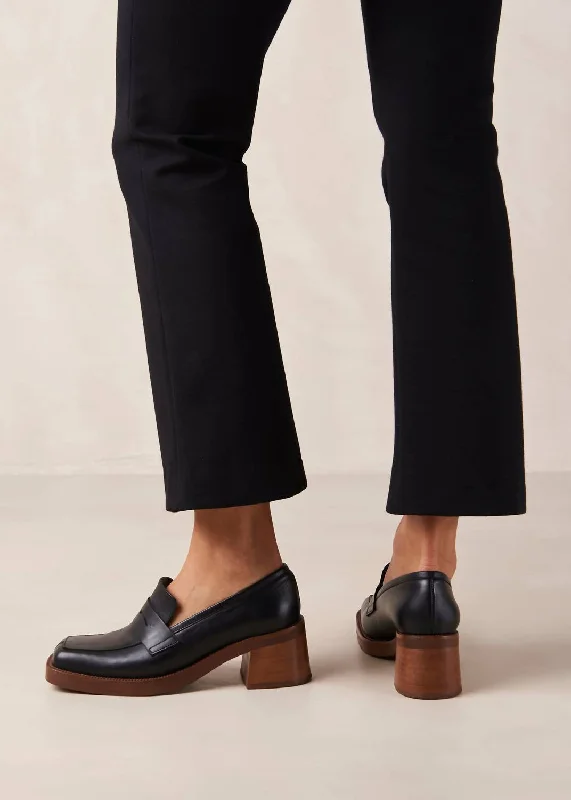 Roxanne Loafer In Black