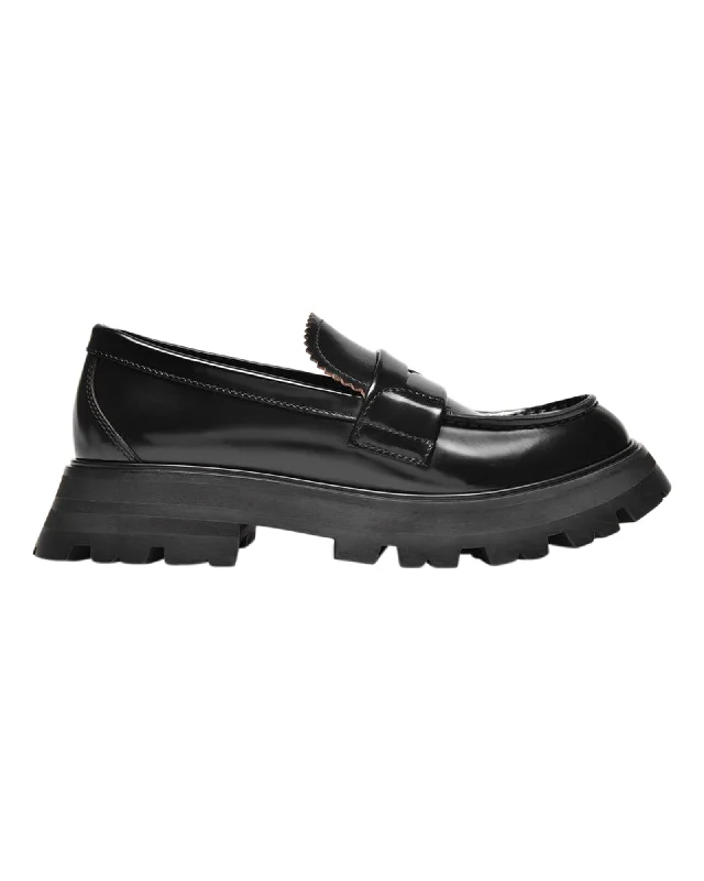 Upper and Ru Loafers in Black Leather