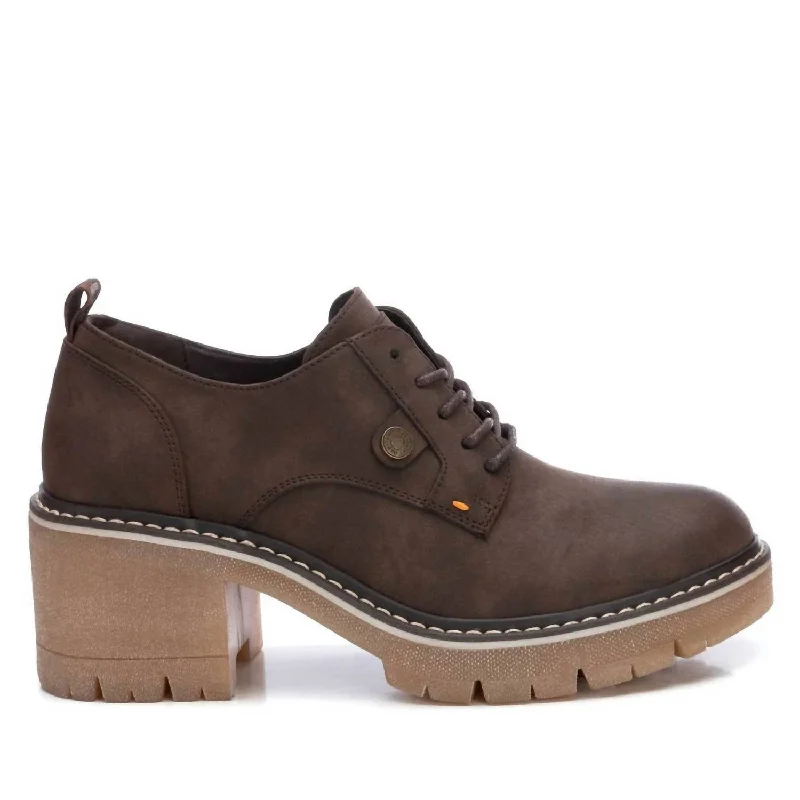 Women's Lace-Up Moccasin In Brown