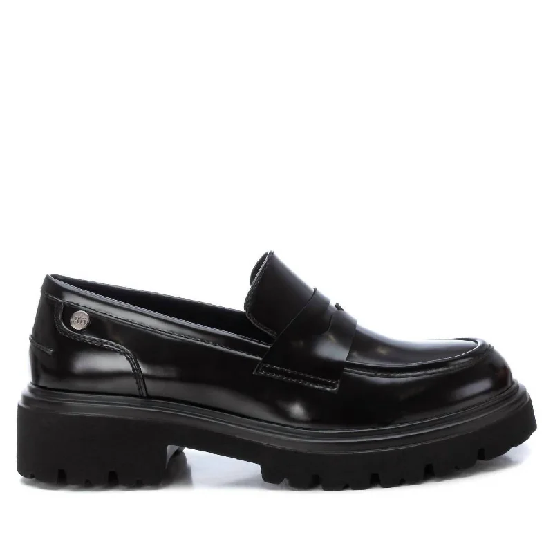 Women's Leather Moccasins In Black