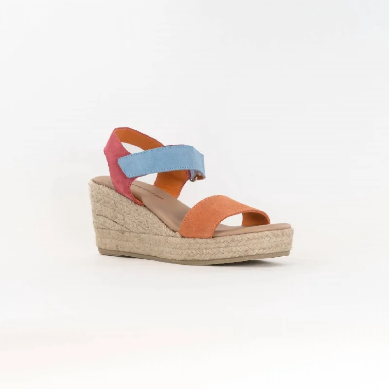 Women's Wedge Sandal In Pink